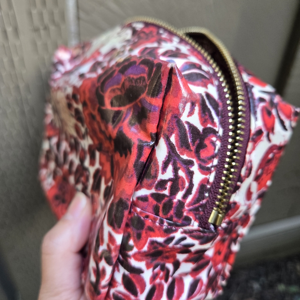 Tory Burch Red Floral Cosmetic Bag - Picture 16 of 16